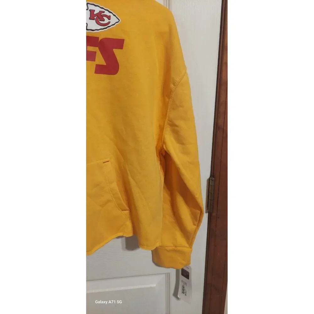 Kansas City Chiefs Yellow Hoodie Sweatshirt Juniors Size 3/5 NWT Patrick Mahomes - Picture 5 of 9